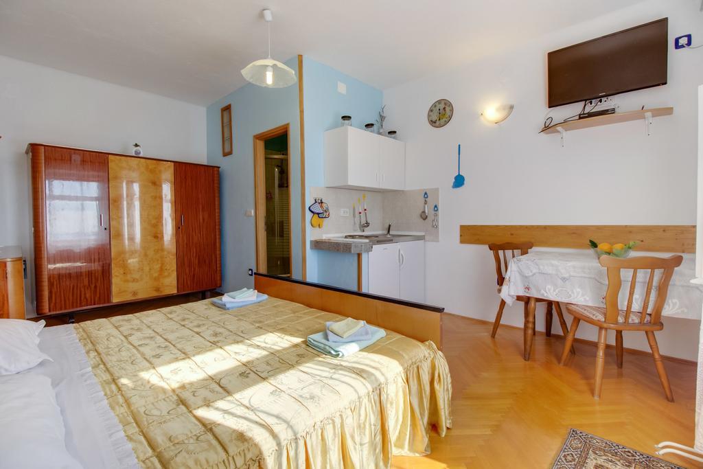 Apartment Agava Miholascica Ngoại thất bức ảnh